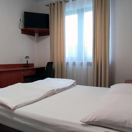 Motel Port 2000 Mostki  Exterior photo